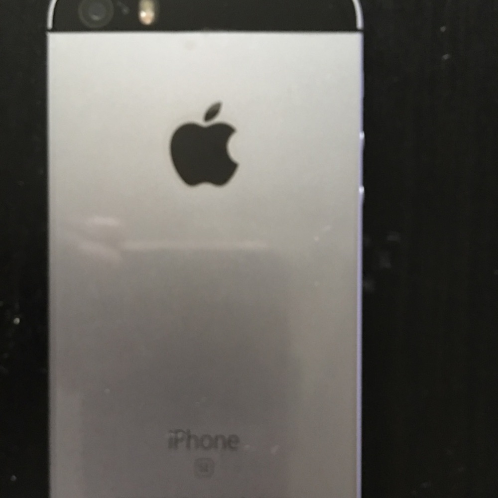 *SOLD LOCAL* iPhone 5 Cases - Picture 3 of 5